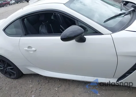 2024 Toyota Gr86 Premium z USA, uszkodzony, nr VIN JF1ZNBE15R9761496